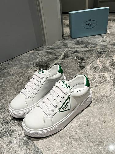 Picture of Prada Shoes Women _SKUfw131024387fw